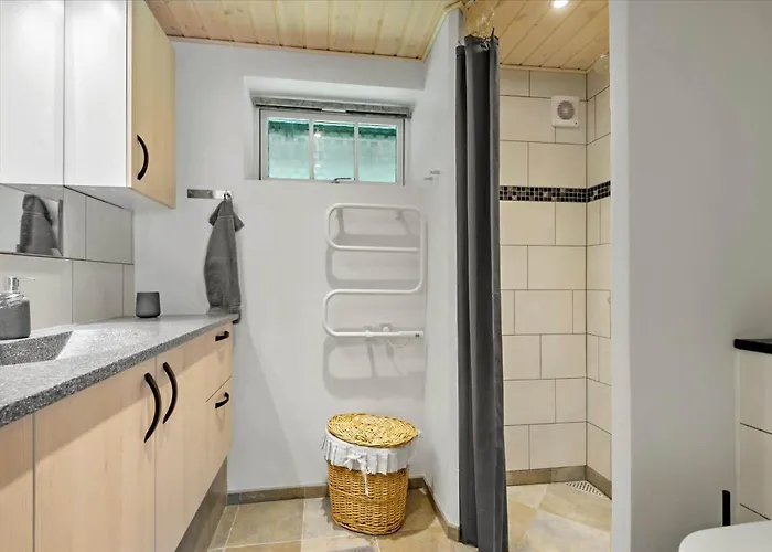 0419-romo-klyden-19 *